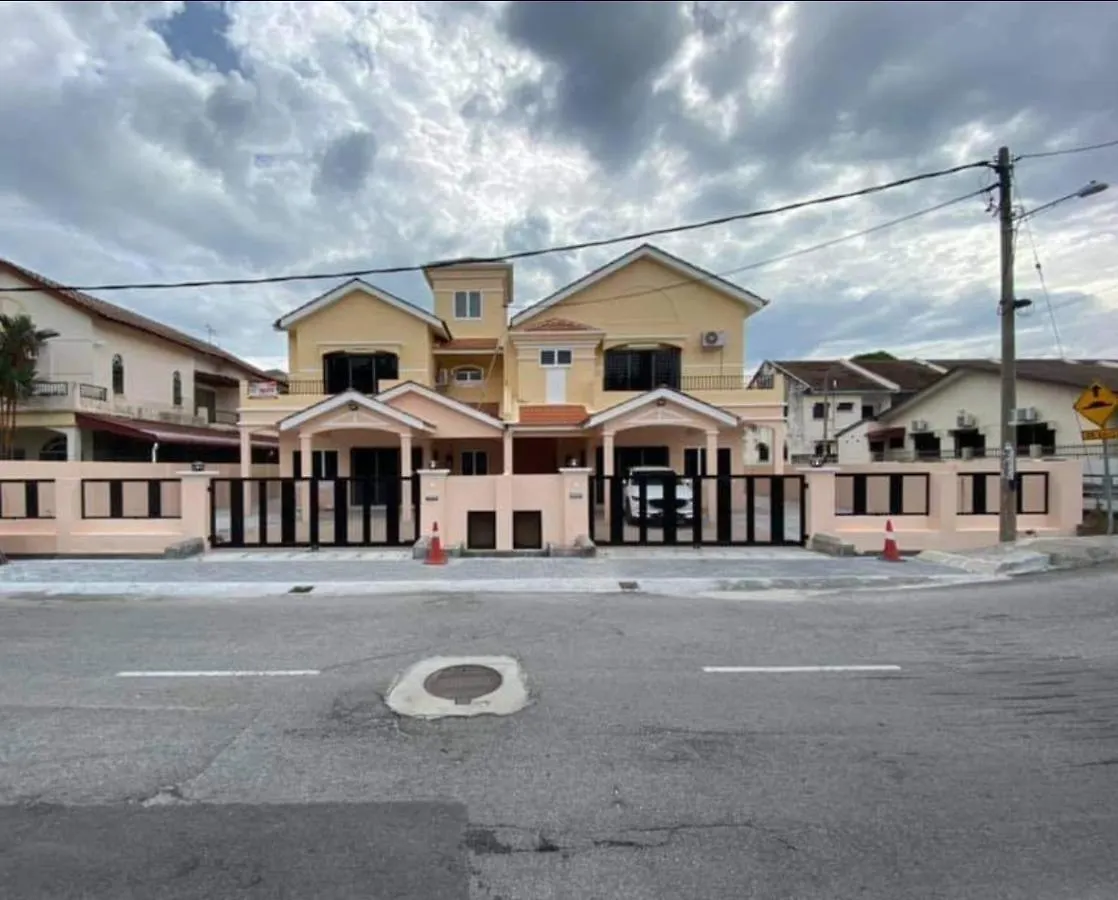 בית נופש Ipoh Family Villa-Spacious Stay For 21 Or 42Pax